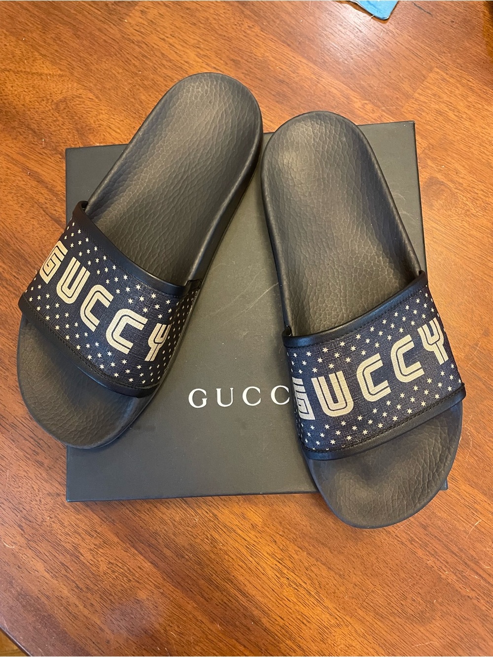 GUCCI~519996 “Guccy” Slides, Black/Gold, Unisex - Picture 2 of 7